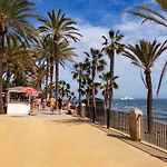 Suite 208, Close To The Beach, 2 Bedroom,Golden Mile